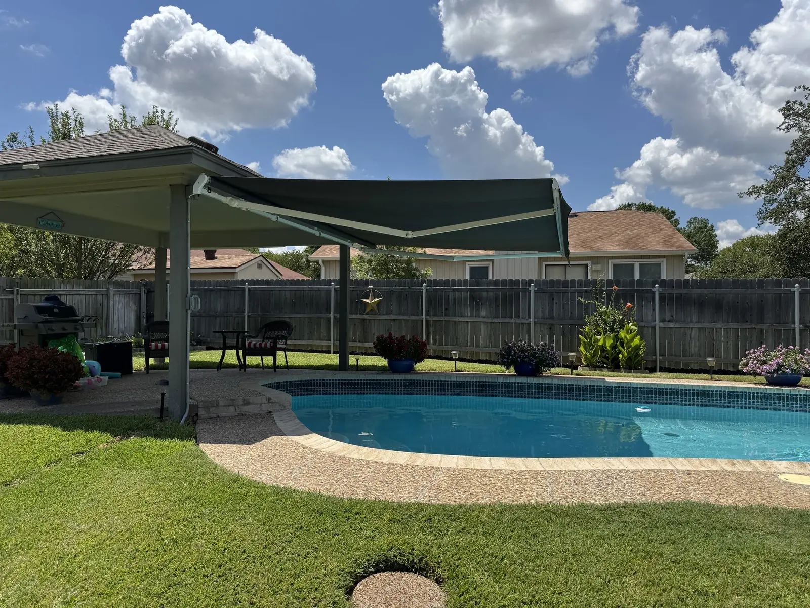 Shades of Texas patio shade installation