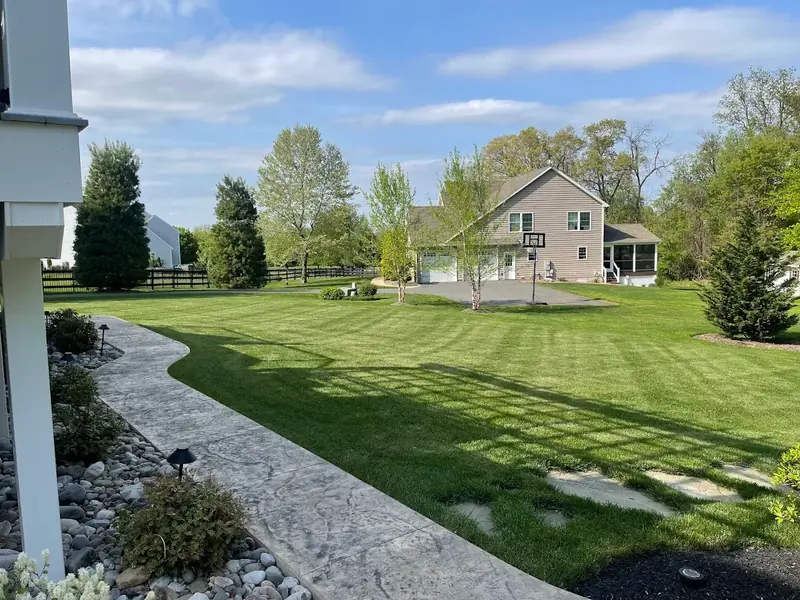 Showcase LawnWorks at work